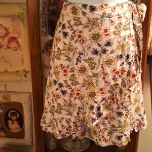 NWT,Vintage,Floral,Ruffled,Wrap Skirt/Side Tie Belt/Beach/Bohemian🌸🦋🌼🌸🦋🌼🦋